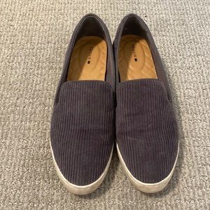 Birdies 8.5 slip on sneaker/loafer